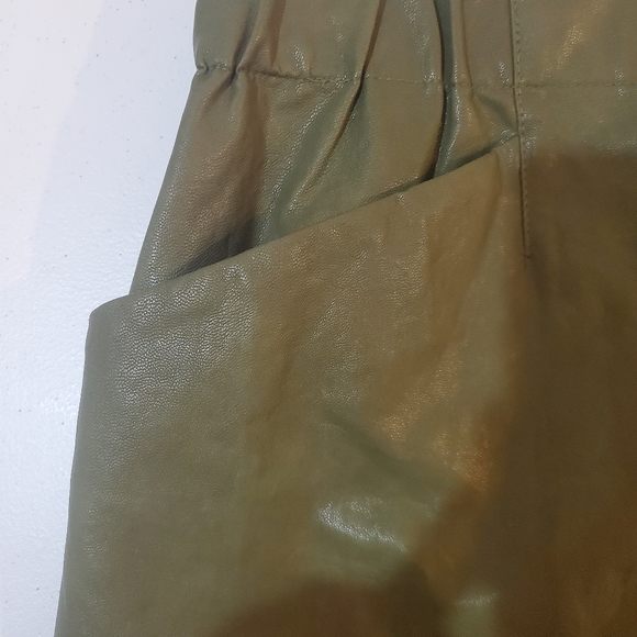 Zara Faux Leather Skirt - Picture 2 of 9